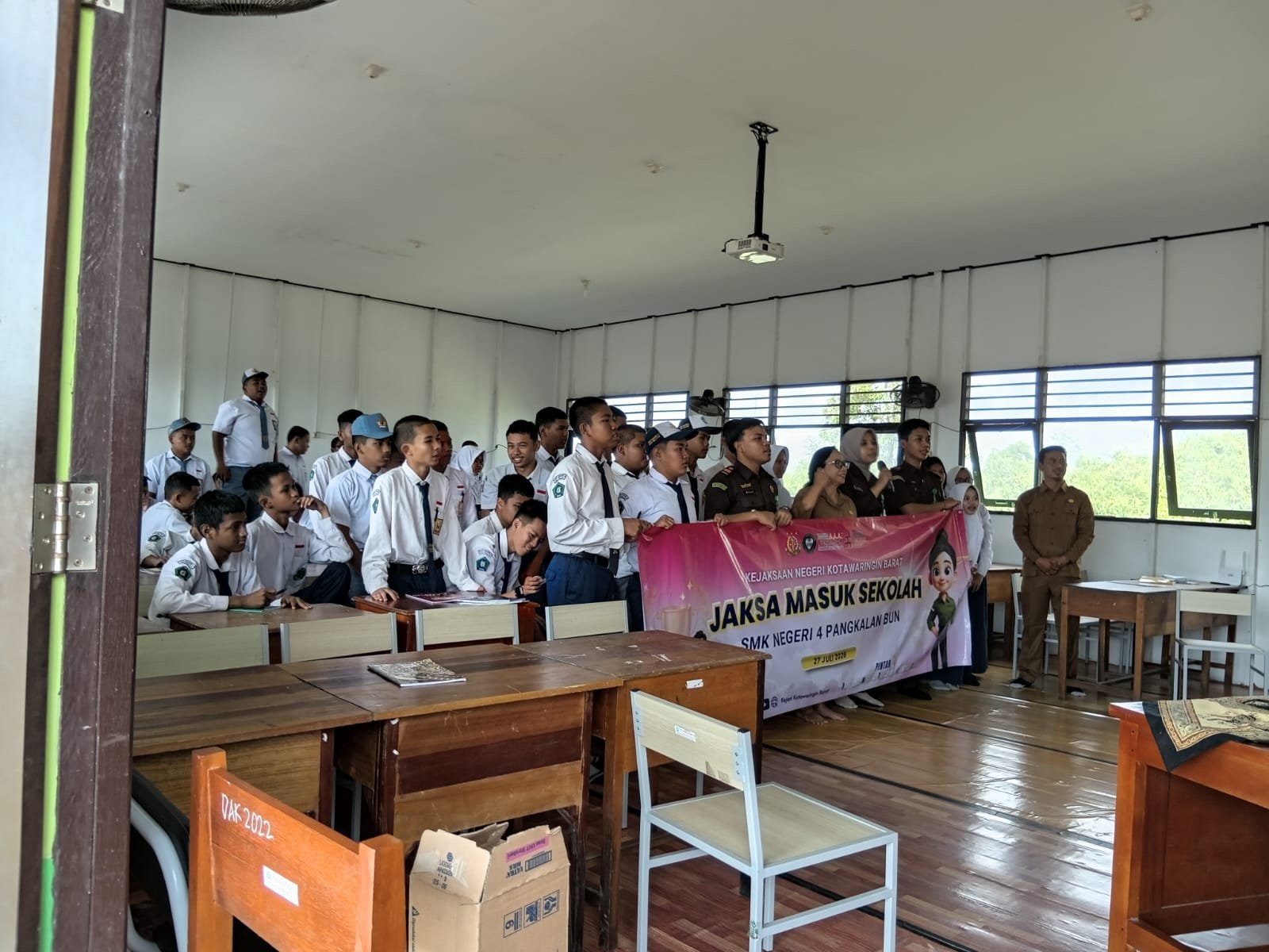 Tingkatkan Kesadaran Hukum Bagi Peserta Didik, Kejaksaan Negeri Kotawaringin Barat Gelar Program 